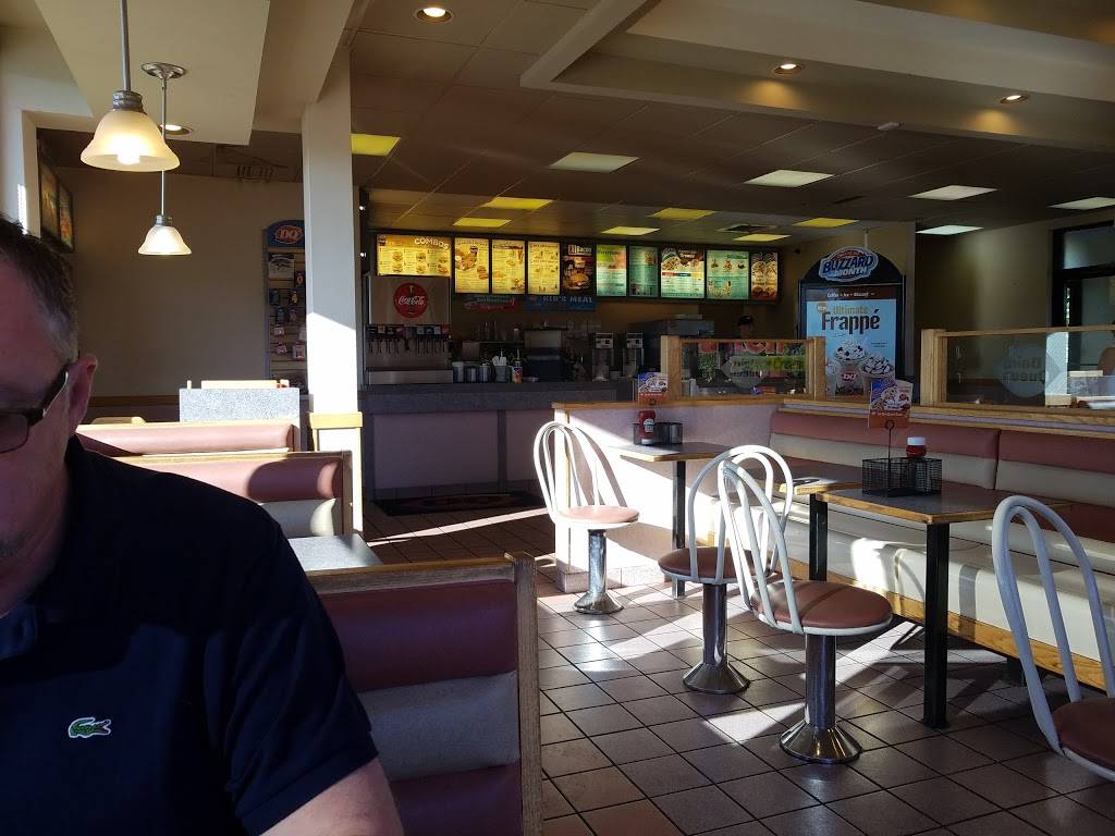 Dairy Queen | restaurant | 10593 St Charles Rock Rd, St Ann, MO 63074, USA | 3144271727 OR +1 314-427-1727