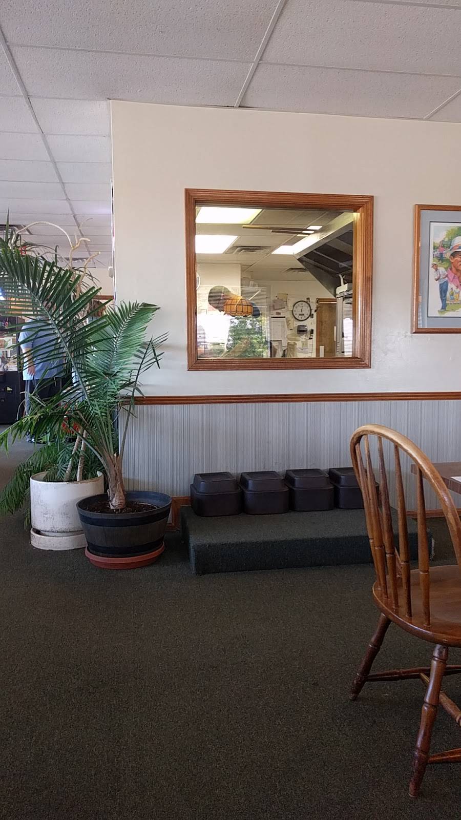 Tims Pizza | restaurant | 17201 US-40, Independence, MO 64055, USA | 8164780777 OR +1 816-478-0777