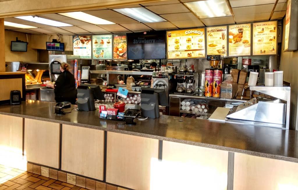 Dairy Queen Grill & Chill | restaurant | 10 Elm St, Eminence, KY 40019, USA | 5028454841 OR +1 502-845-4841