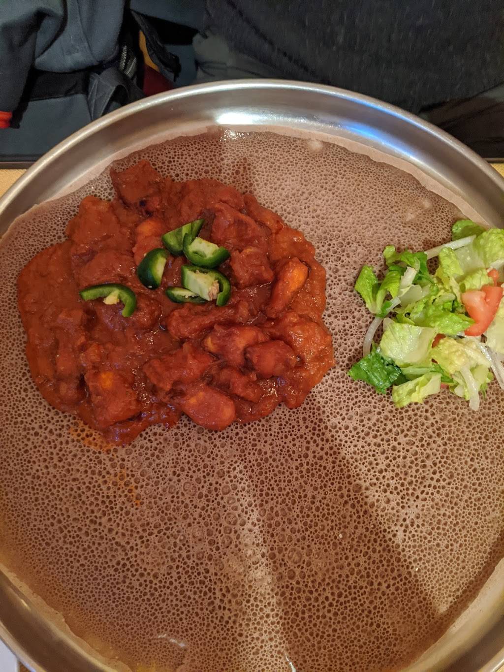 Ras Dashen Restaurant | restaurant | 2801 E Cherry St, Seattle, WA 98122, USA | 2067097626 OR +1 206-709-7626