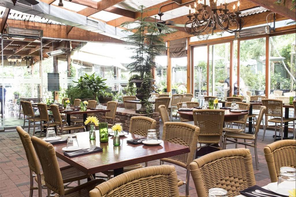 Wahoo! Grill | restaurant | 1042 W College Ave, Decatur, GA 30030, USA | 4043733331 OR +1 404-373-3331