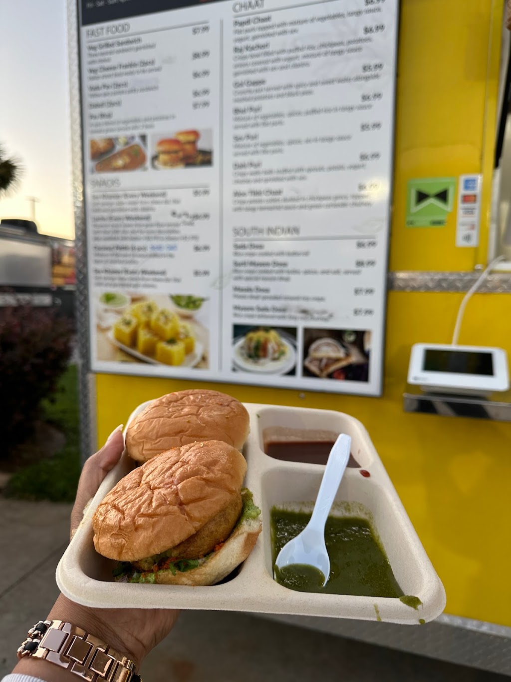 Surti Chaat (Food Truck) | restaurant | 11910 S Texas 6, Sugar Land, TX 77498, USA | 3462883542 OR +1 346-288-3542