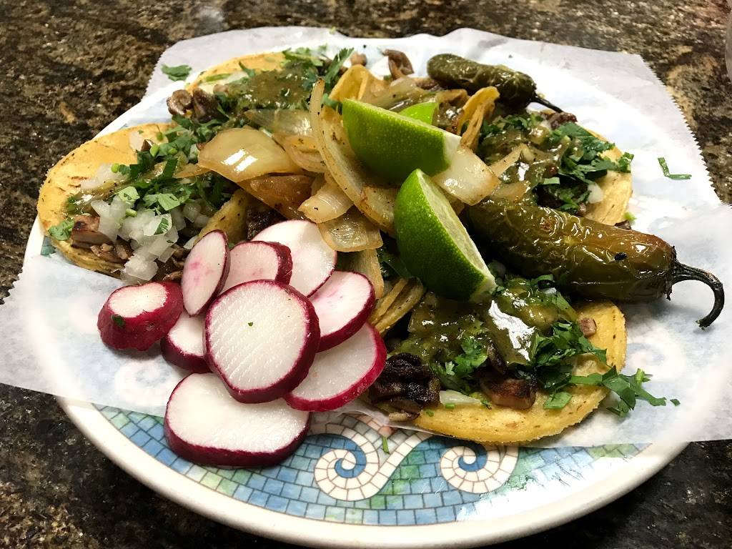 Señor Tacos | restaurant | 313 Sixth St A, Norco, CA 92860, USA | 9518179707 OR +1 951-817-9707