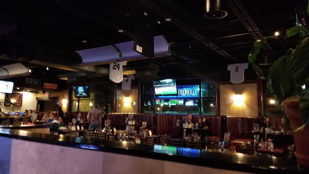 201 Food Fun Sports | restaurant | 375 W Passaic St, Rochelle Park, NJ 07662, USA | 2018431500 OR +1 201-843-1500