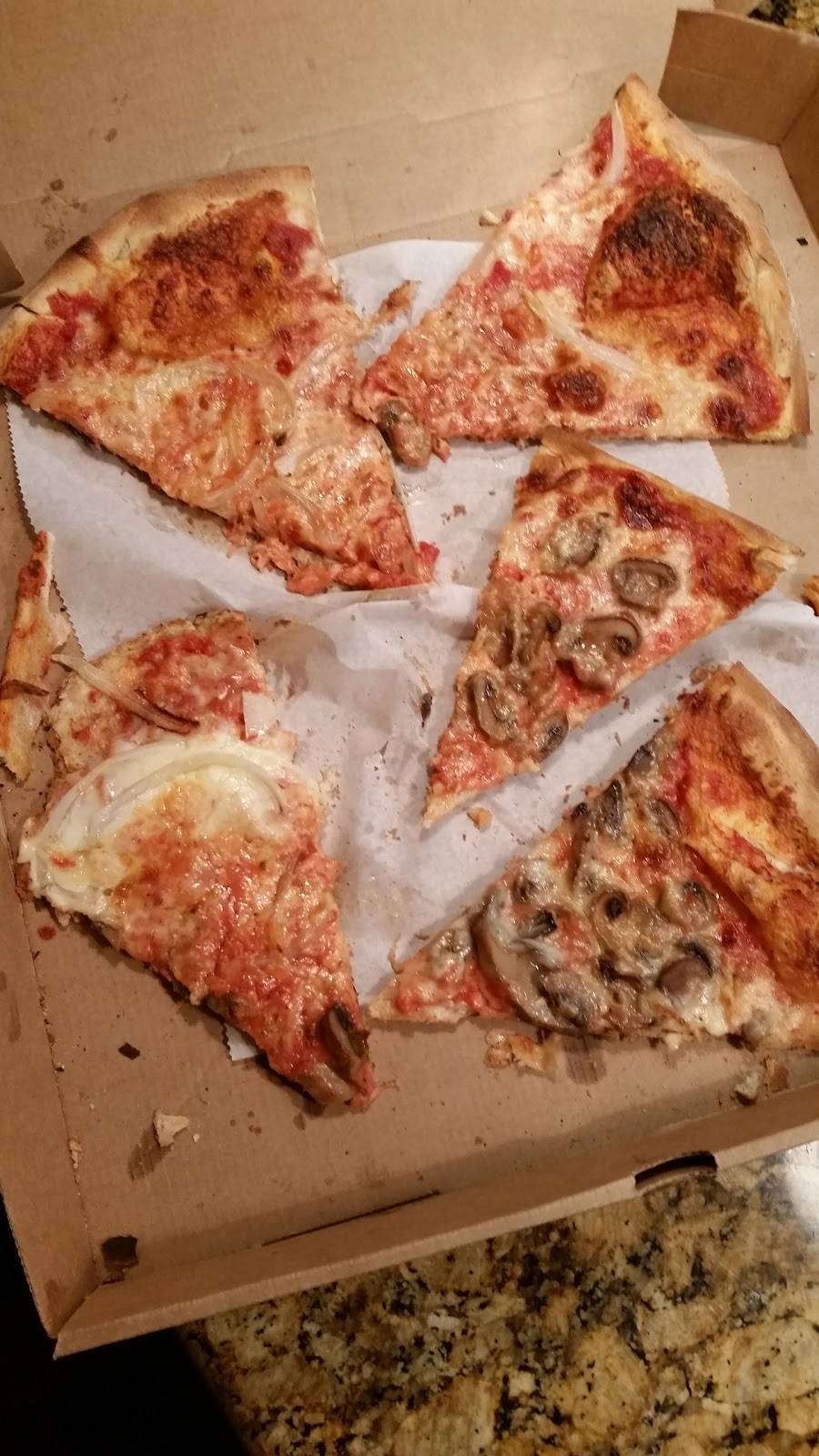 Pinocchios Pizza | restaurant | 811 S Pinellas Ave, Tarpon Springs, FL 34689, USA | 7277851400 OR +1 727-785-1400