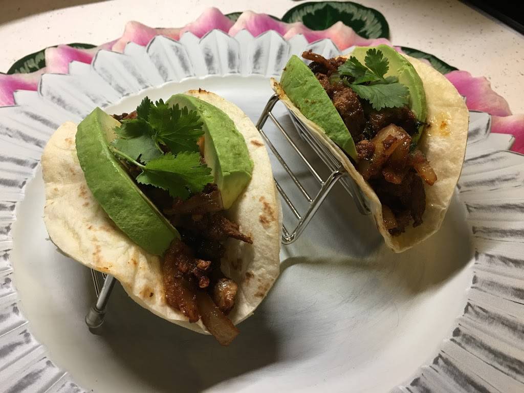 Fannett Eatery | meal takeaway | 22647 Burrell-Wingate Rd, Beaumont, TX 77705, USA | 4097283938 OR +1 409-728-3938