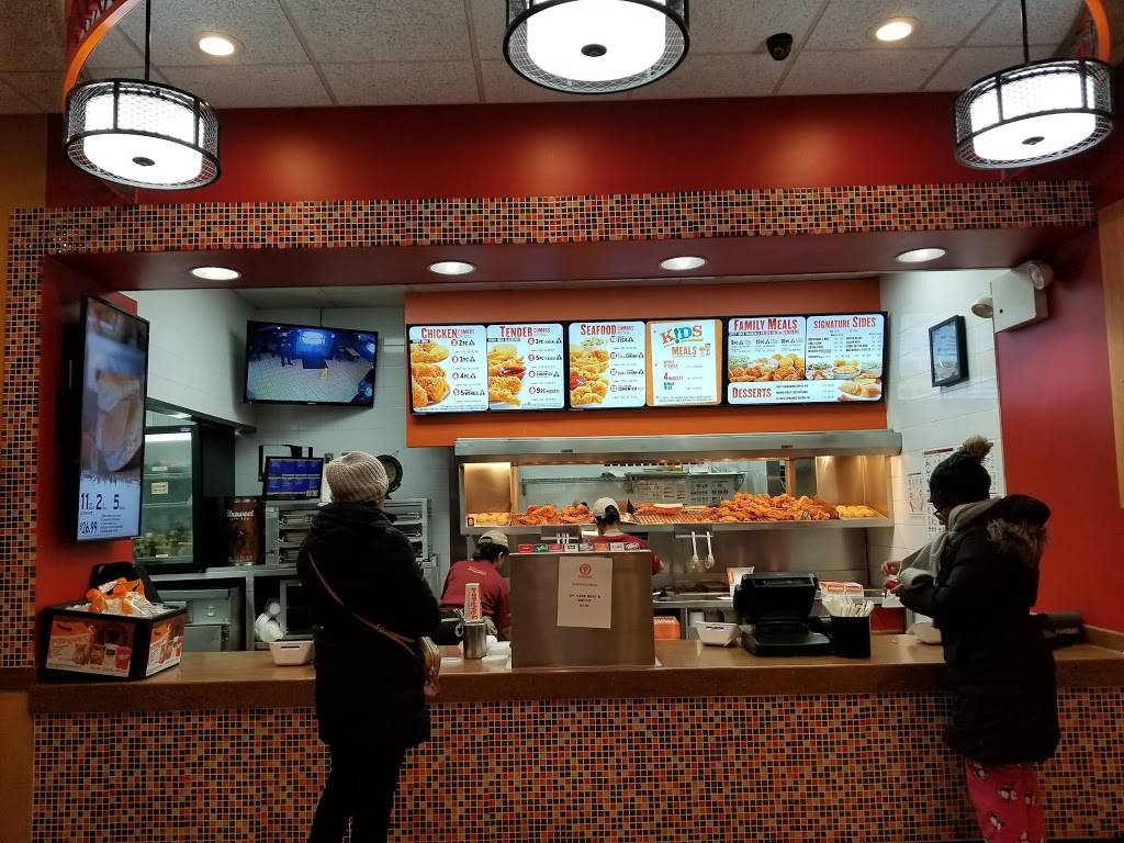 Popeyes Louisiana Kitchen | restaurant | 8310 Astoria Blvd, East Elmhurst, NY 11370, USA | 7182056024 OR +1 718-205-6024