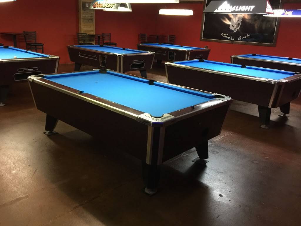 Bourbon Jacks Honkytonk Bar | restaurant | 212 W 2nd St, Hastings, NE 68901, USA | 4024601405 OR +1 402-460-1405