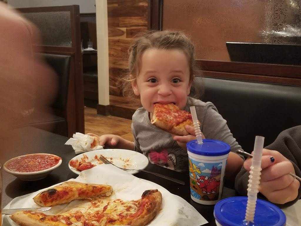 Luccis Pizza & Pasta | restaurant | 3510 PA-130, Irwin, PA 15642, USA | 7247444262 OR +1 724-744-4262