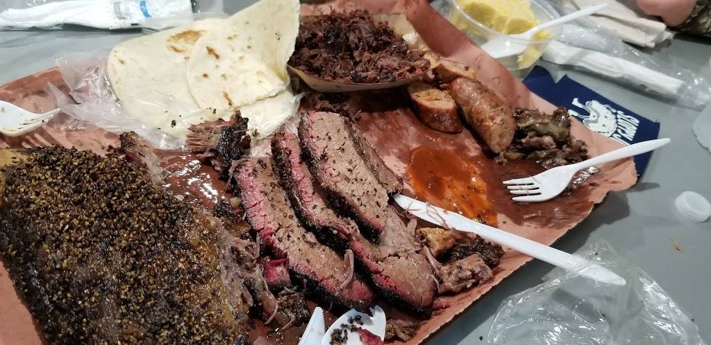 Zavalas Barbecue | restaurant | 421 W Main St, Grand Prairie, TX 75050, USA | 8173309061 OR +1 817-330-9061