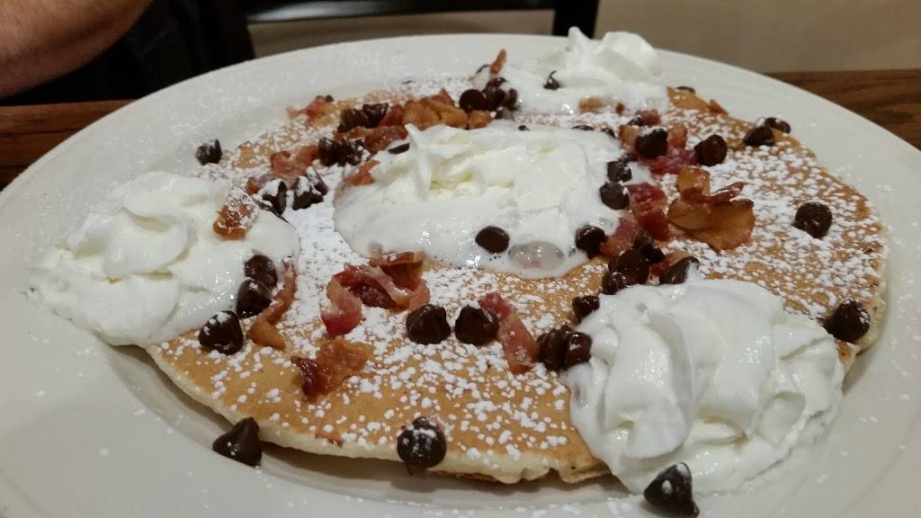 Carmelas on the Extension | restaurant | 139 Main Street Extension, Middletown, CT 06457, USA | 8607887922 OR +1 860-788-7922