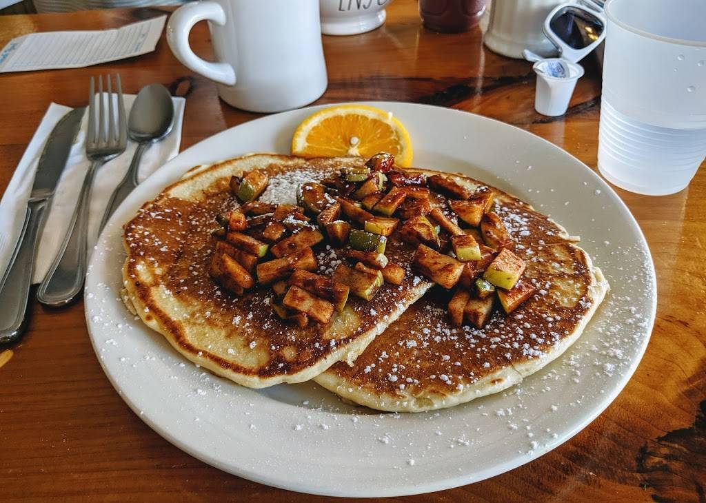 Two Sisters Coffee Shop | restaurant | 27 Washington St, Gloucester, MA 01930, USA | 9782813378 OR +1 978-281-3378