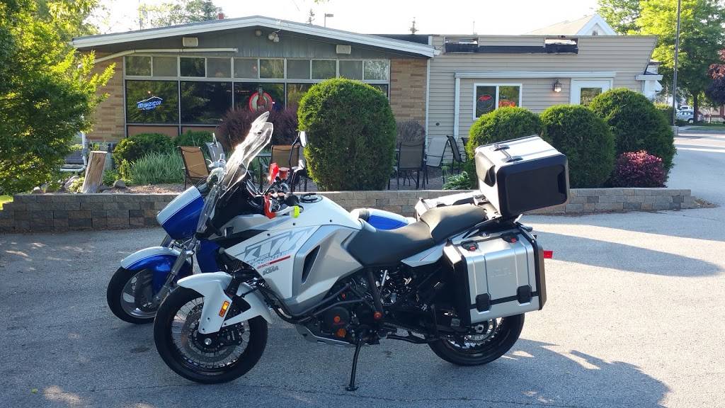 Lincoln Street Sports Bar | restaurant | 191 Lincoln St, Elkhart Lake, WI 53020, USA | 9208764900 OR +1 920-876-4900