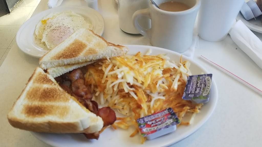 Otts Drive In | restaurant | 400 N Century Blvd, Rantoul, IL 61866, USA | 2178931100 OR +1 217-893-1100