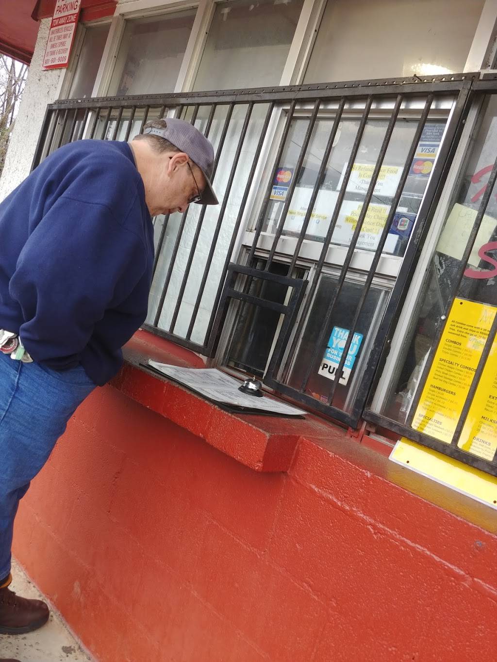 Lot A Burger | restaurant | 2260 S 3rd St, Memphis, TN 38109, USA | 9019462001 OR +1 901-946-2001