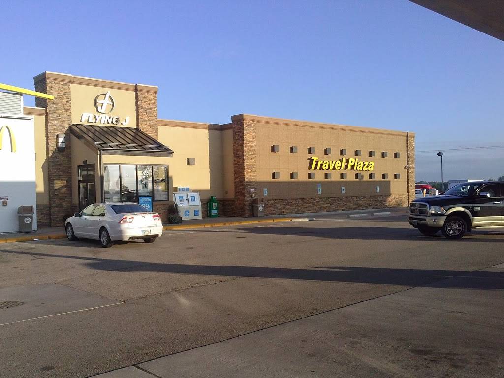 Flying J Travel Center | restaurant | 1191 70th Ave, Roberts, WI 54023, USA | 7157494238 OR +1 715-749-4238