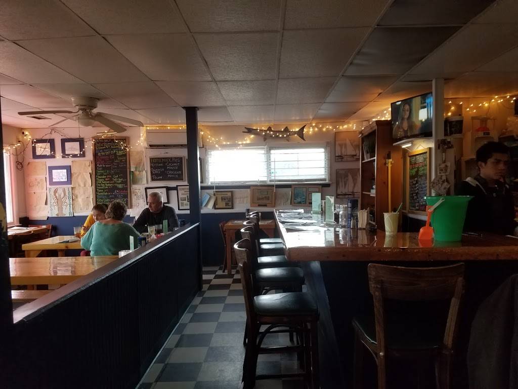 Spikes Fish Market & Restaurant | restaurant | 415 Broadway, Point Pleasant Beach, NJ 08742, USA | 7322959400 OR +1 732-295-9400