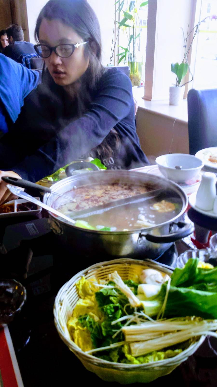Pink Bamboo Hot Pot Cafe | restaurant | 128 Penhallow St, Portsmouth, NH 03801, USA | 6033198809 OR +1 603-319-8809