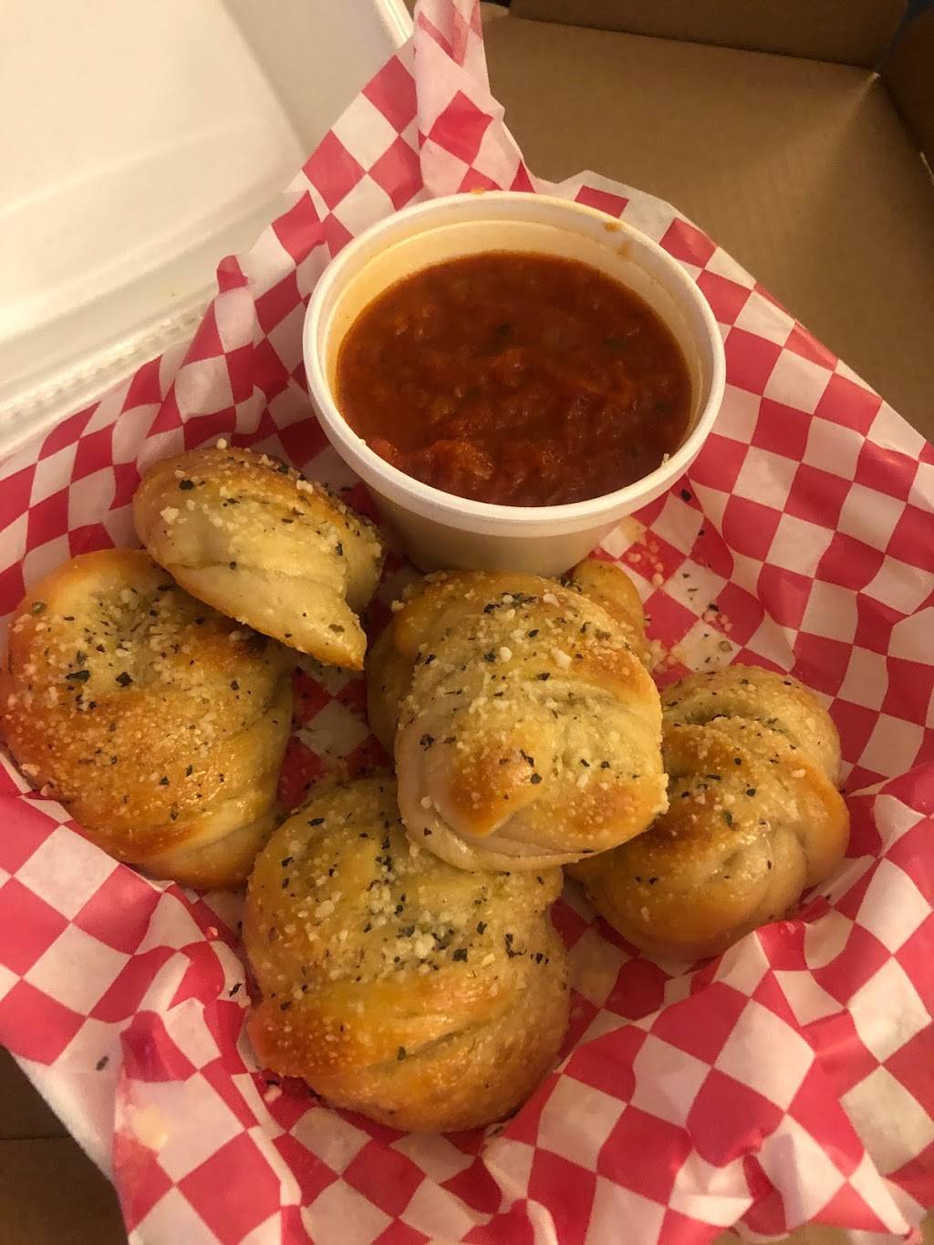 Ski Mountain Pizza | meal delivery | 631 Ski Mountain Rd, Gatlinburg, TN 37738, USA | 8653251512 OR +1 865-325-1512