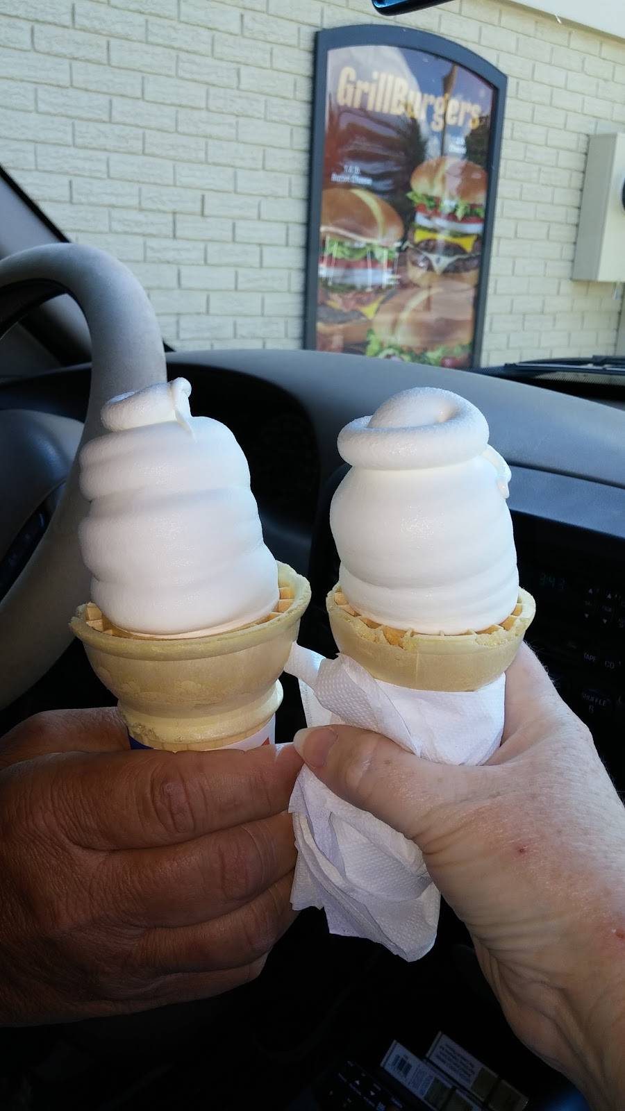 Dairy Queen Grill & Chill | restaurant | 2200 W Main St, Marion, IL 62959, USA | 6189975180 OR +1 618-997-5180