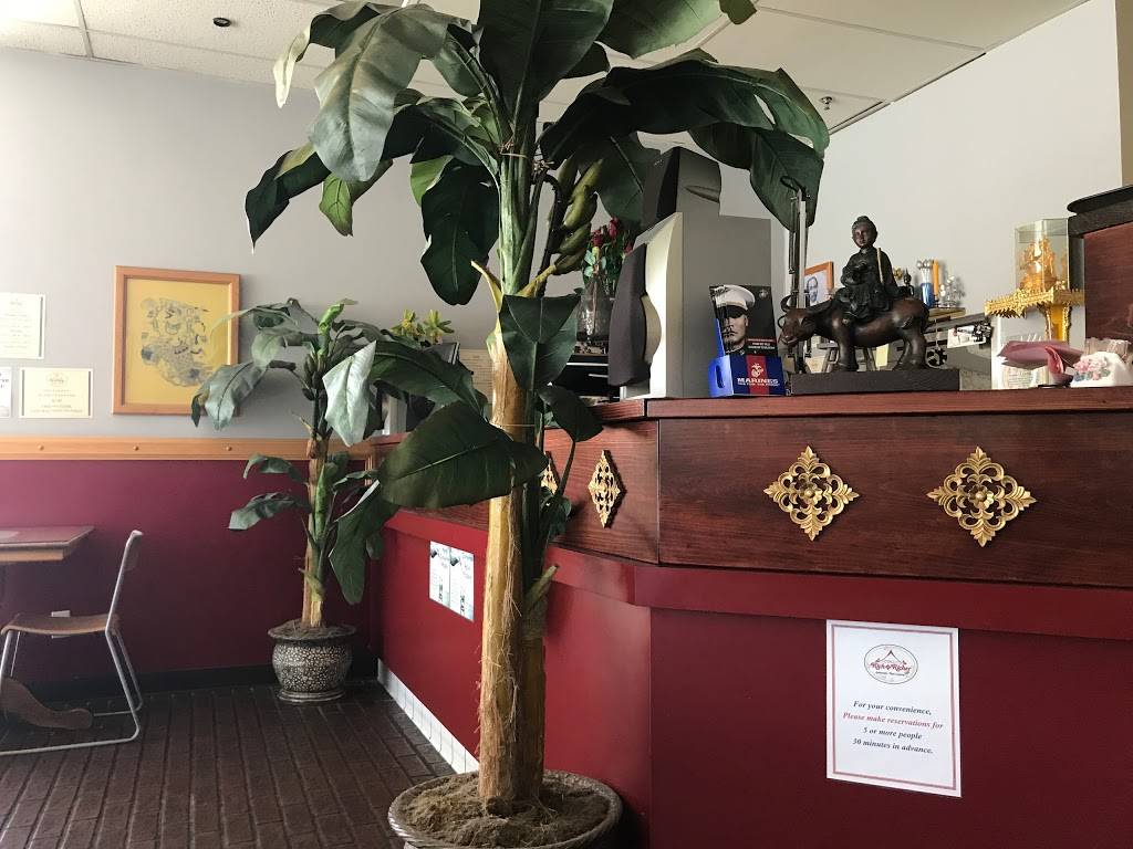 Rich & Richer Authentic Thai Cuisine | restaurant | 2448 Stearns St, Simi Valley, CA 93063, USA | 8055815344 OR +1 805-581-5344