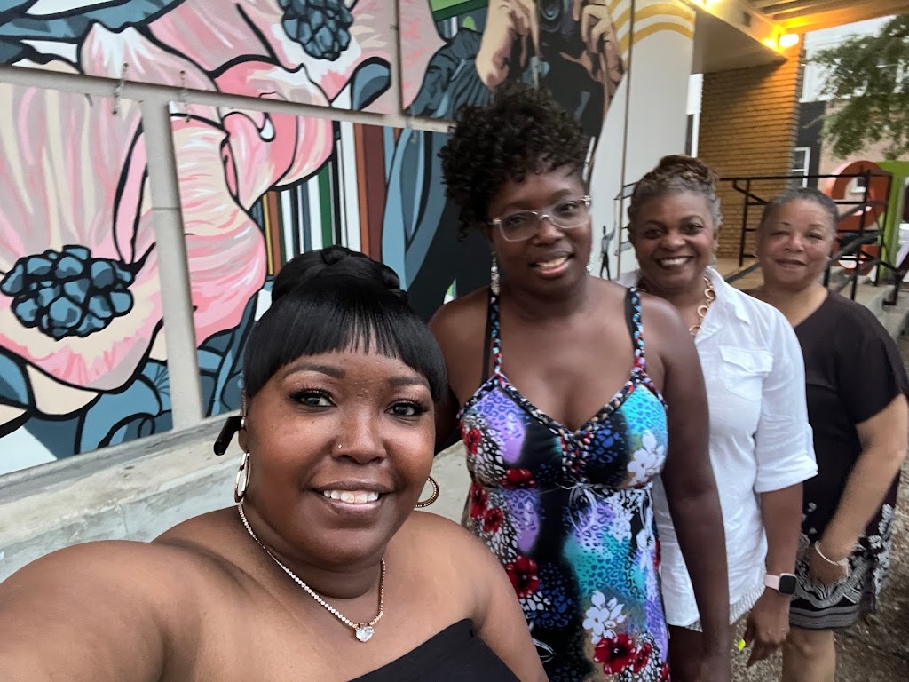 Hay Street Kitchen & Rooftop | restaurant | 229 Hay St, Fayetteville, NC 28301, USA | 9104910245 OR +1 910-491-0245