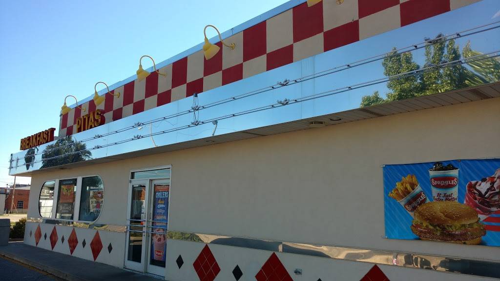 Spangles | restaurant | 120 E 4th Ave, Hutchinson, KS 67501, USA | 6206621600 OR +1 620-662-1600