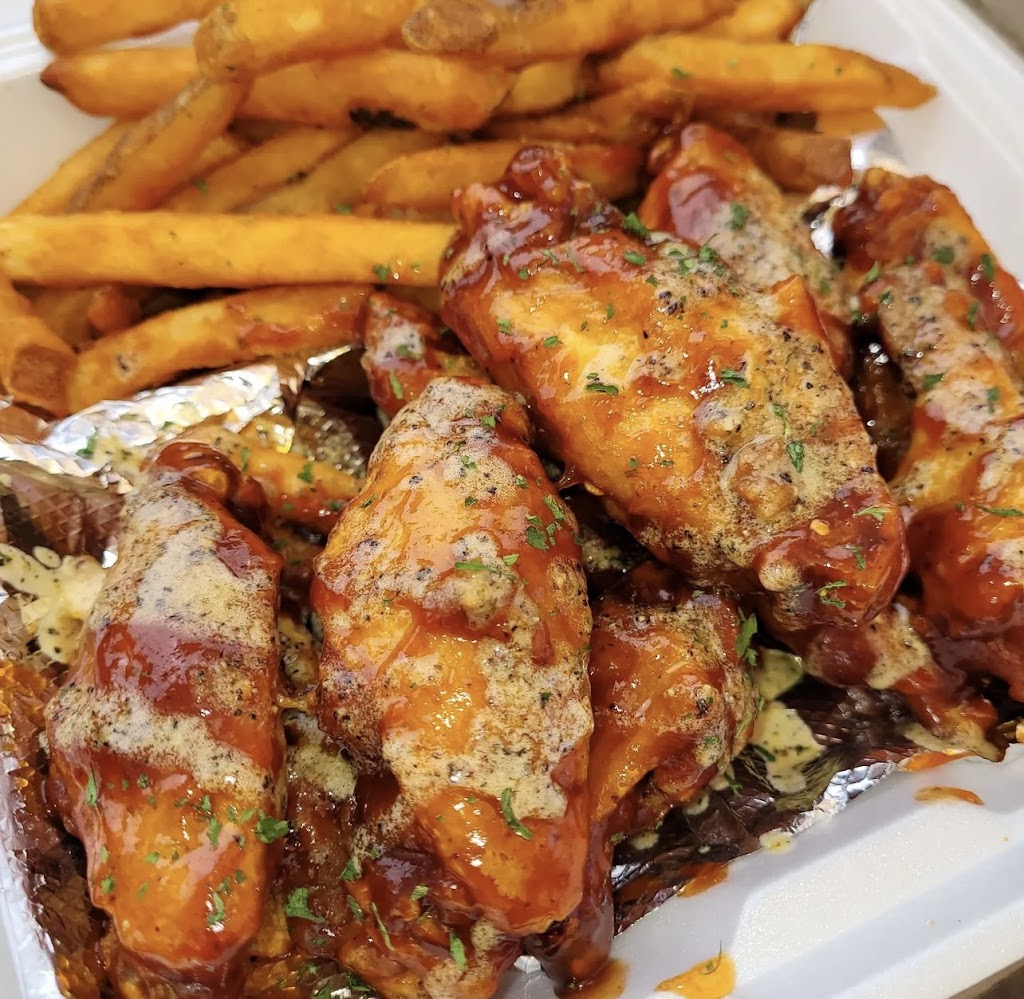 Wingman Redlands | restaurant | 1560 Barton Rd, Redlands, CA 92373, USA | 9094540287 OR +1 909-454-0287