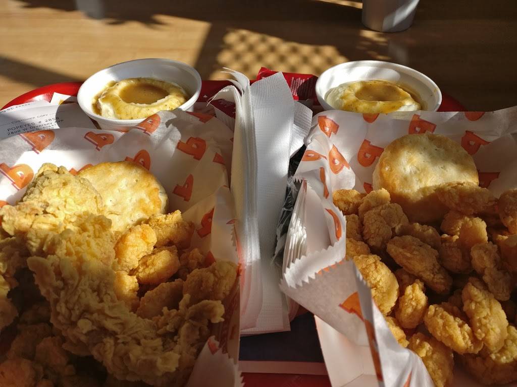 Popeyes Louisiana Kitchen | restaurant | 2800 W Diversey Ave, Chicago, IL 60647, USA | 7737726768 OR +1 773-772-6768