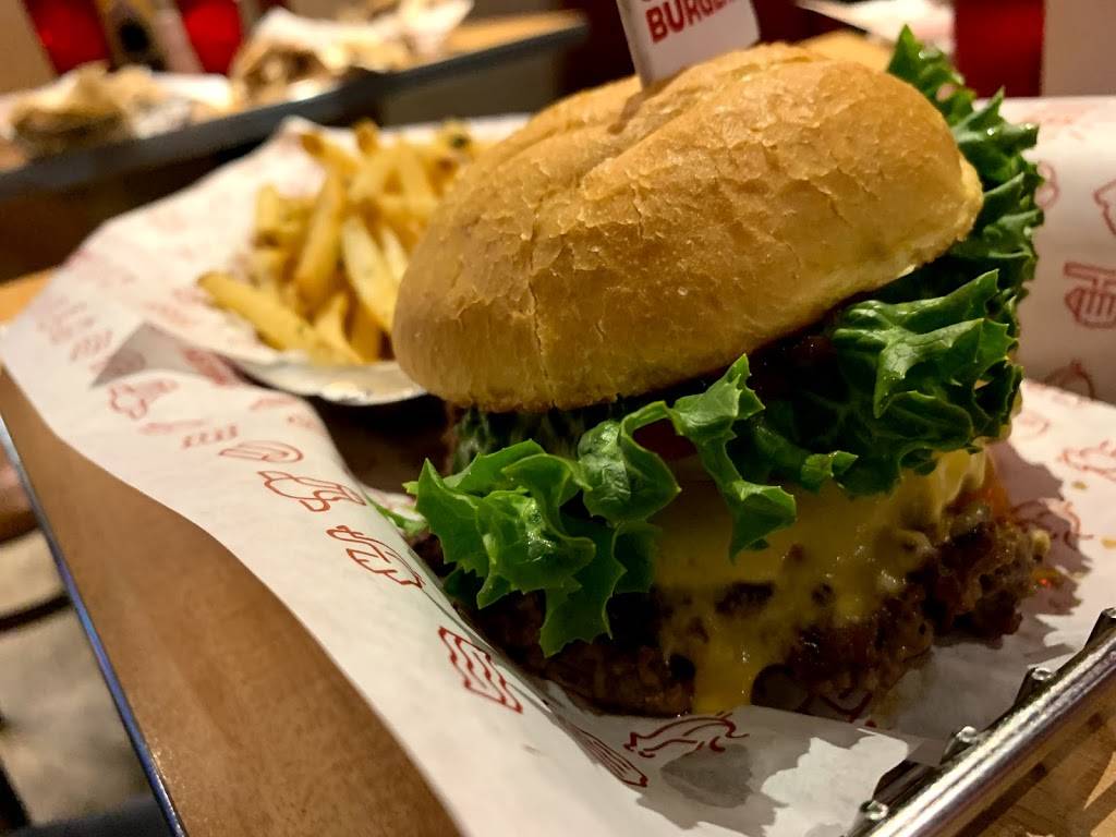 Smashburger | restaurant | 6807 E Baseline Rd Suite 101, Mesa, AZ 85209, USA | 4803786600 OR +1 480-378-6600