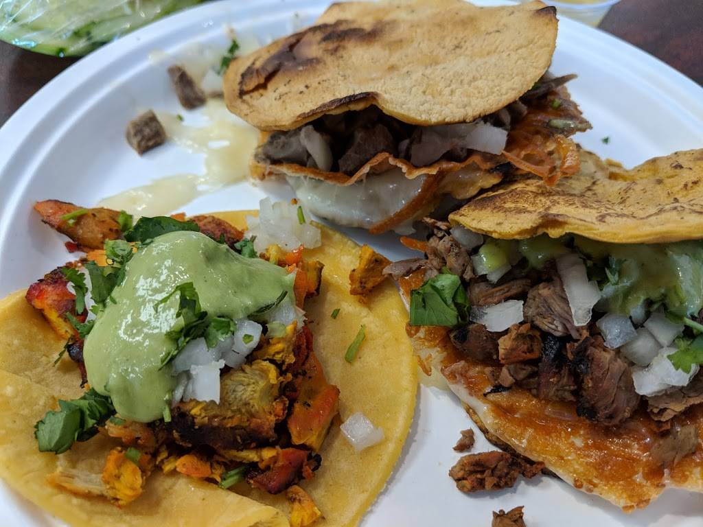 Ponchos Tacos | restaurant | 343 S State College Blvd, Fullerton, CA 92831, USA | 7148791008 OR +1 714-879-1008