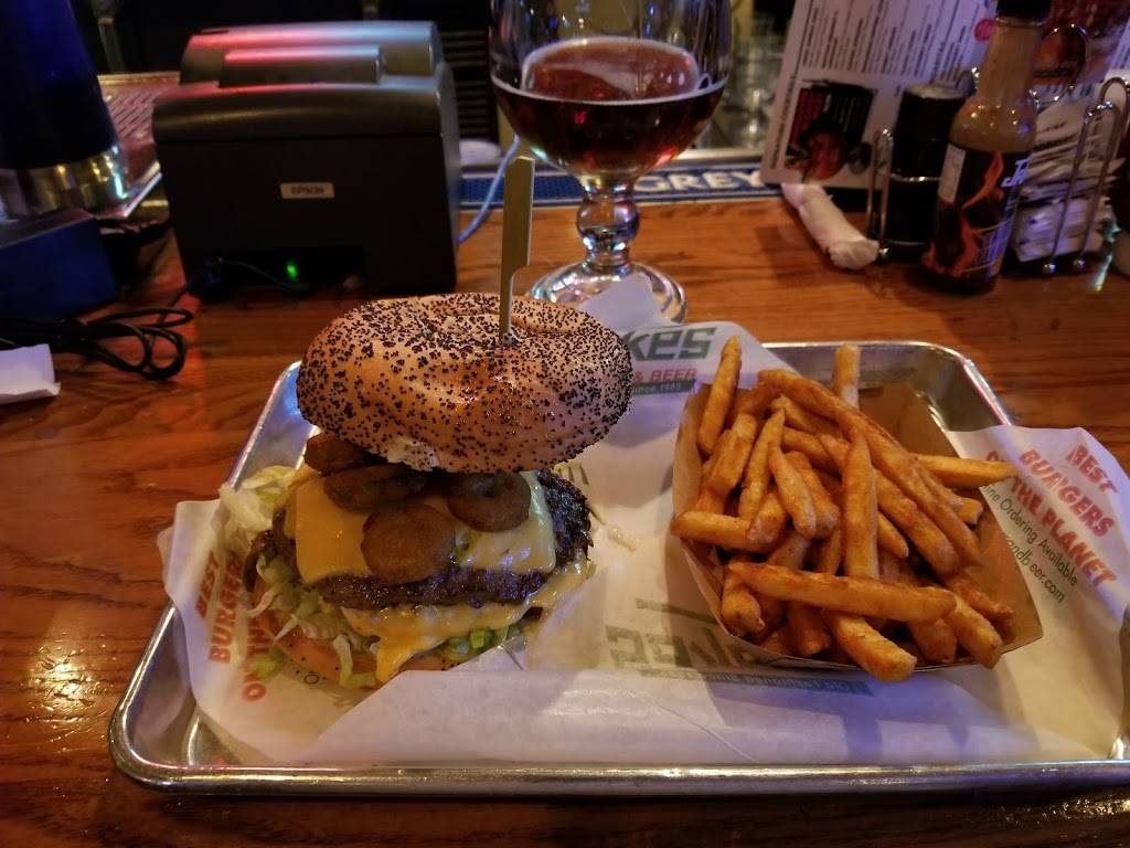 Jakes Burgers and Beer | restaurant | 515 Main St, Fort Worth, TX 76102, USA | 8173325253 OR +1 817-332-5253