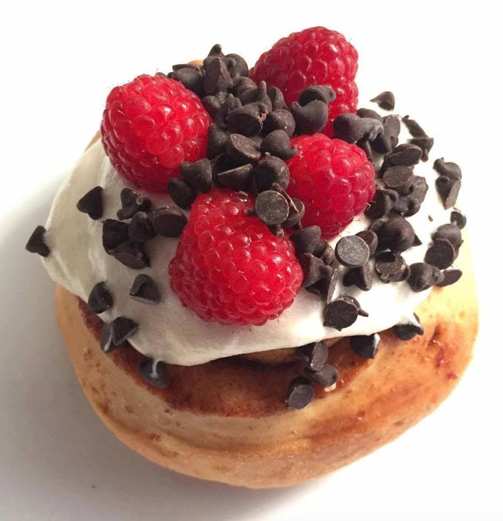 Cinnaholic | bakery | 2423 Park Avenue, The District, Tustin, CA 92782, USA | 7147098655 OR +1 714-709-8655