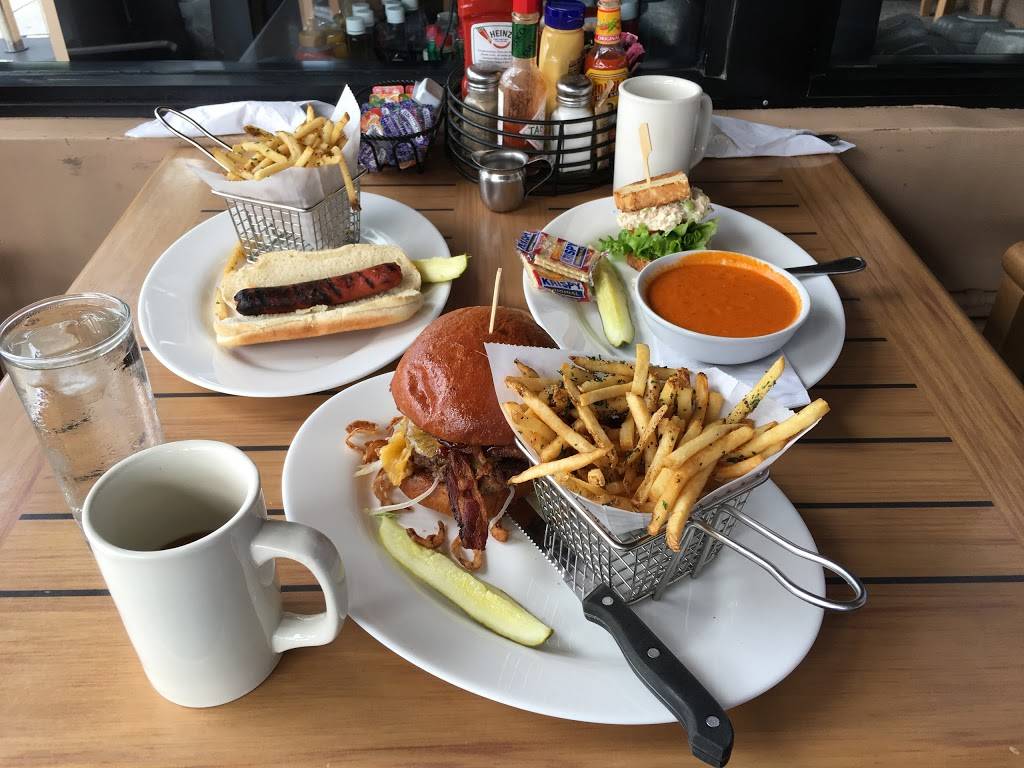 Camarillo Airport Waypoint Cafe | restaurant | 325 Durley Ave, Camarillo, CA 93010, USA | 8053882535 OR +1 805-388-2535