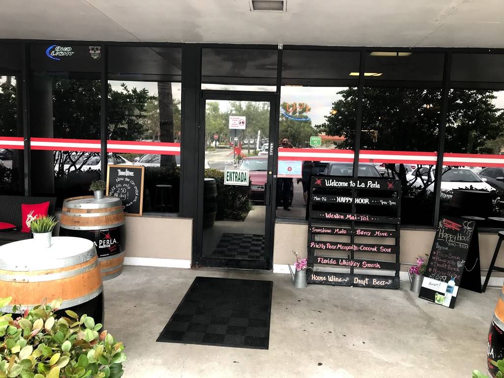 La Perla Seafood Bar & Grill | restaurant | 1396 SW 160th Ave, Weston, FL 33326, USA | 9543851102 OR +1 954-385-1102