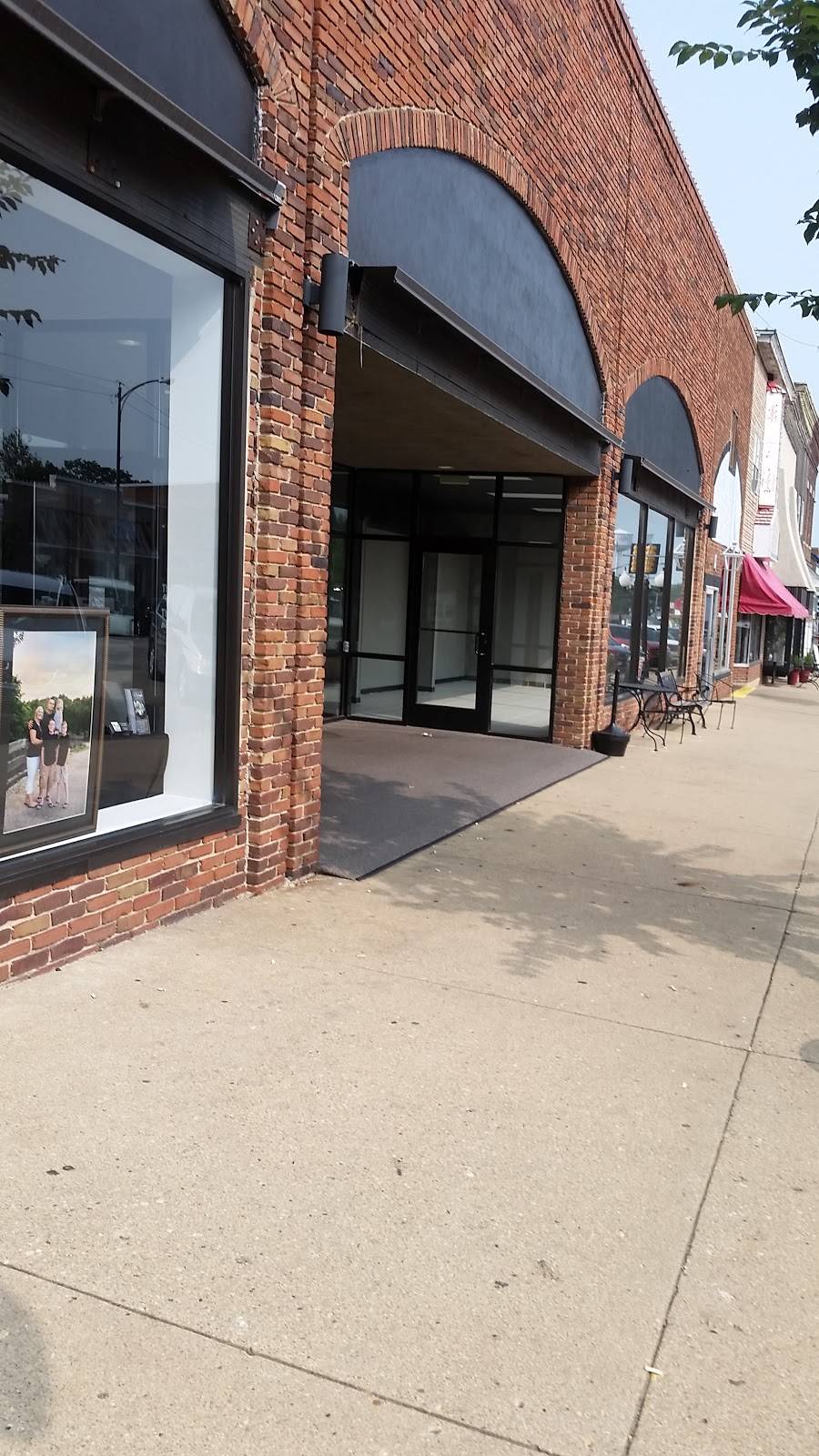 Four & Twenty Cafe | cafe | 420 S Main St, Princeton, IL 61356, USA | 8158754200 OR +1 815-875-4200