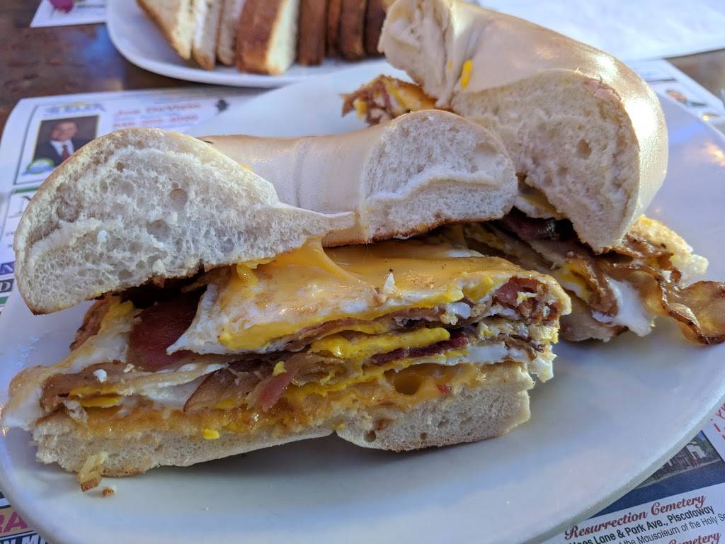 Reo Diner | restaurant | 392 Amboy Ave, Woodbridge, NJ 07095, USA | 7326349200 OR +1 732-634-9200