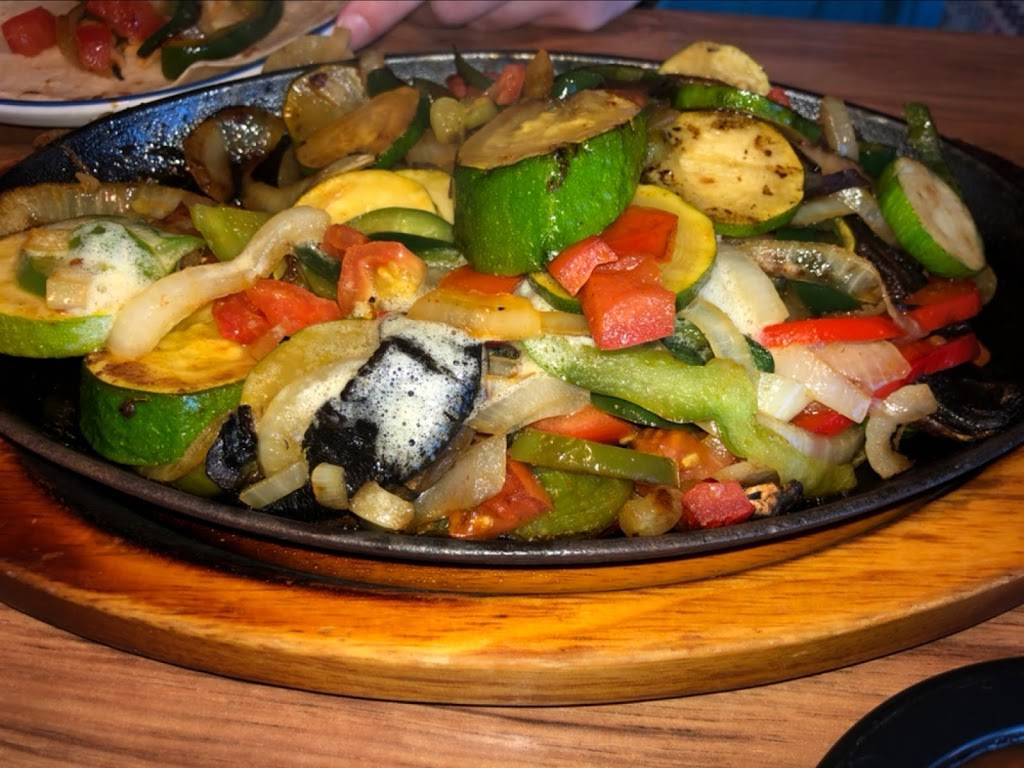 Escamilla Amigos Cantina | restaurant | 10006 S Saginaw Rd, Grand Blanc, MI 48439, USA | 8106037567 OR +1 810-603-7567