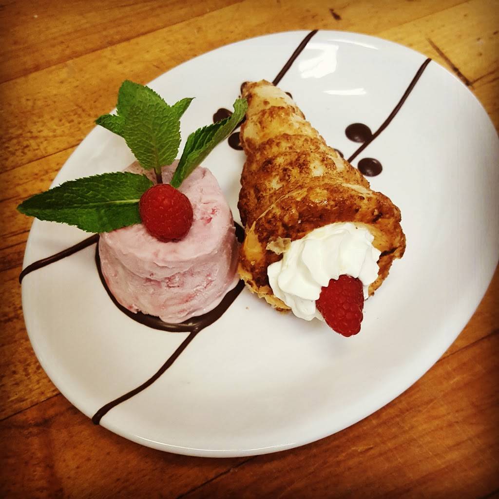 Toms Place | restaurant | 17107 US-51, De Soto, IL 62924, USA | 6188673033 OR +1 618-867-3033