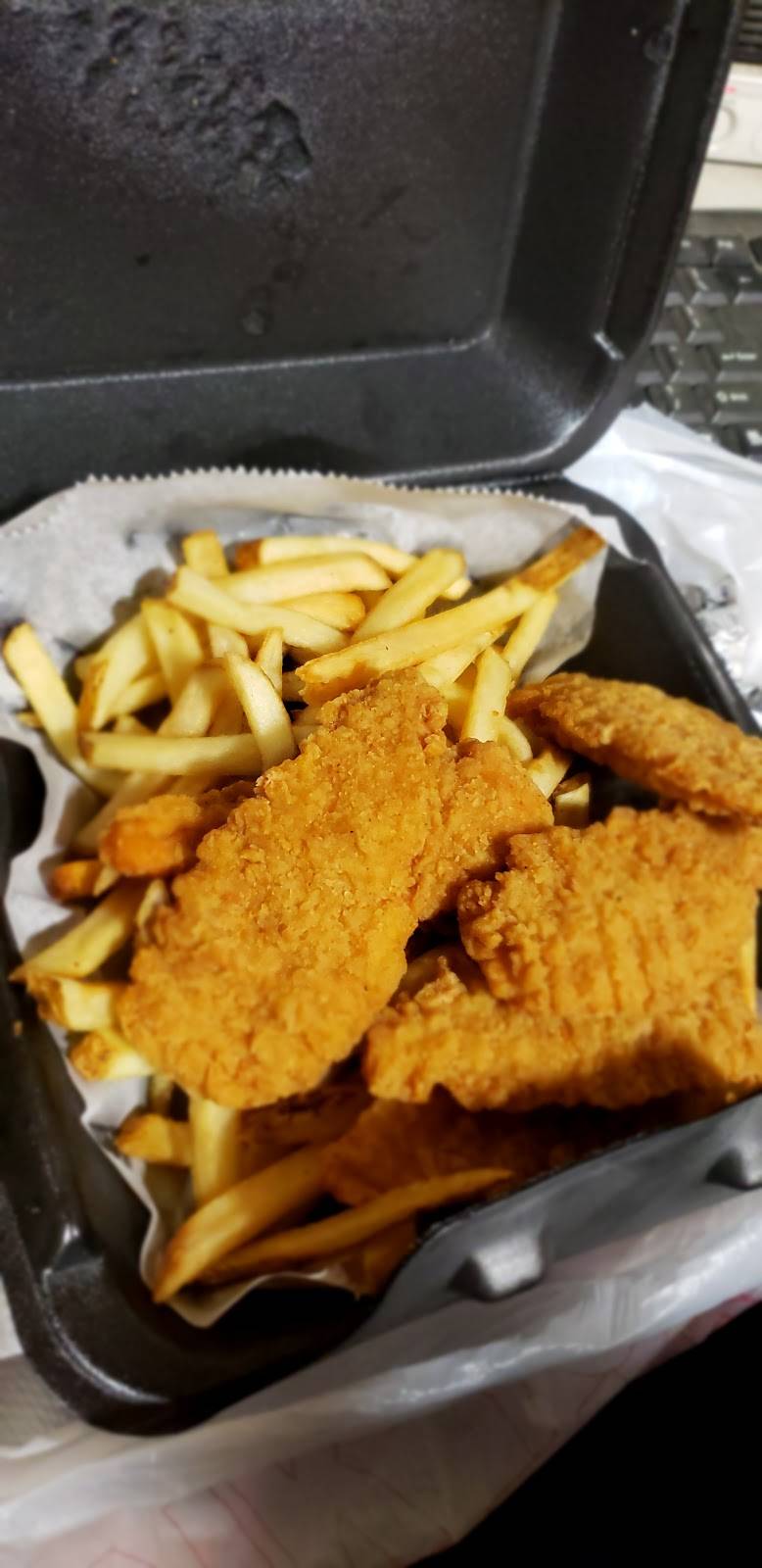 Bobs Carry Out Pile Em Up | meal takeaway | 3422 Statesville Ave, Charlotte, NC 28206, USA | 7049182264 OR +1 704-918-2264