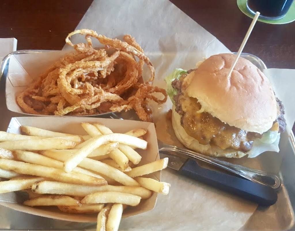 CRAFTY BURGR N Tap | restaurant | 17015 Kenton Dr, Cornelius, NC 28031, USA | 7049975388 OR +1 704-997-5388