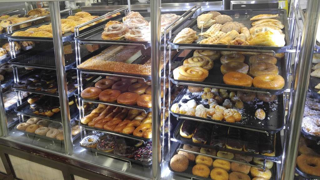 Yum Yum Donuts | cafe | 1834 Marengo St, Los Angeles, CA 90033, USA | 3232269321 OR +1 323-226-9321