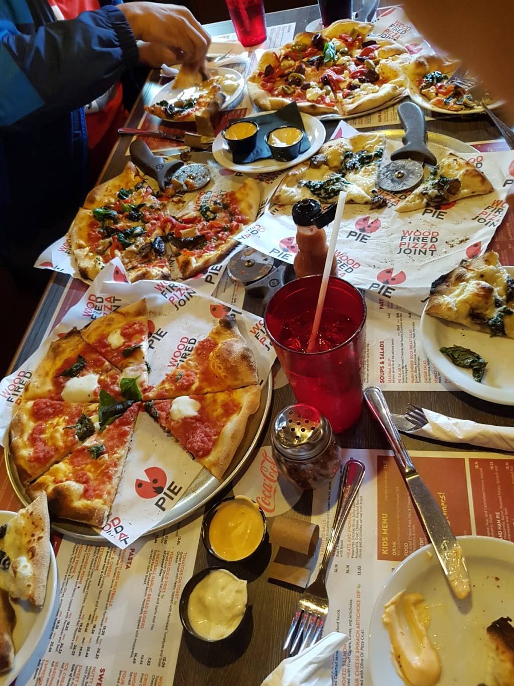 Pie Wood Fired Pizza Joint - Collingwood | restaurant | 499 First St, Collingwood, ON L9Y 1B9, Canada | 7052933900 OR +1 705-293-3900