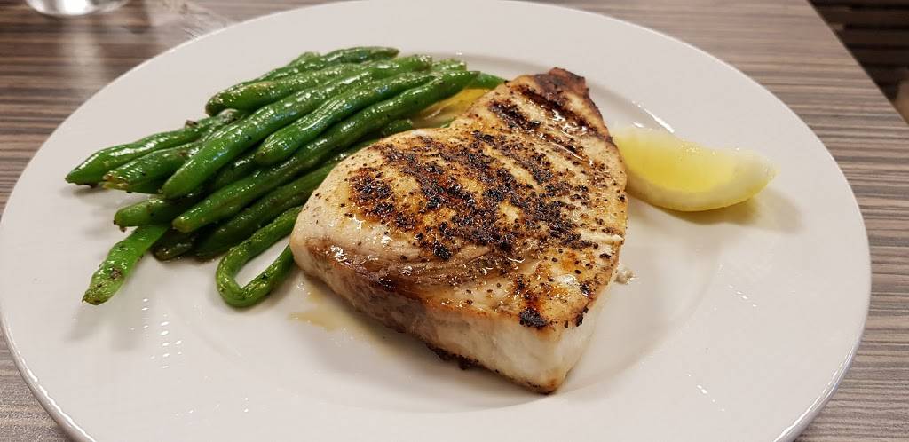 Lake Edge Seafood Company | restaurant | 4100 Monona Dr, Madison, WI 53716, USA | 6084679491 OR +1 608-467-9491