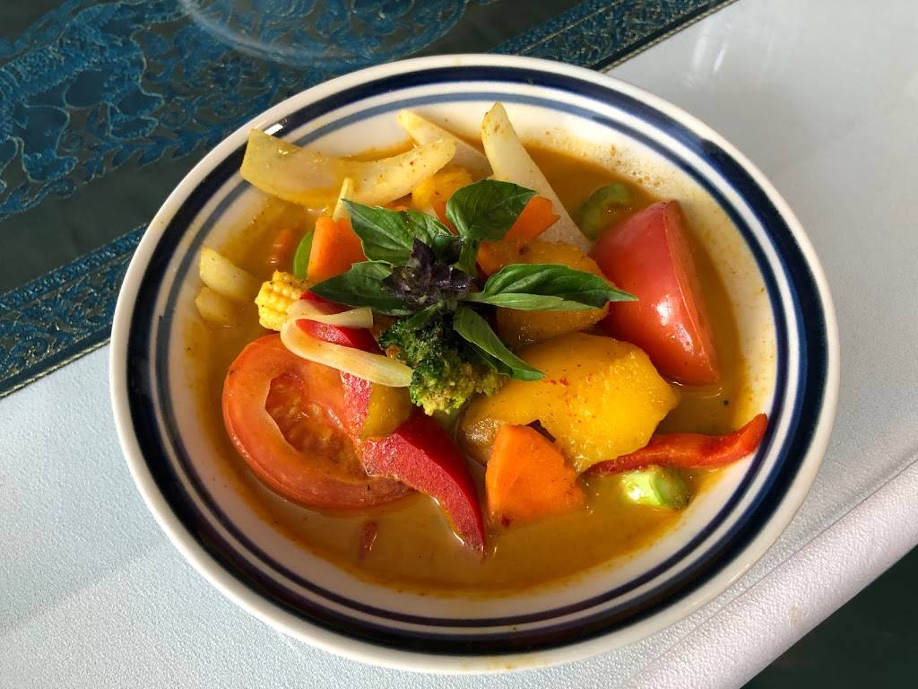 Yummy Thai | restaurant | 2261 Massachusetts Ave, Cambridge, MA 02140, USA | 6173547070 OR +1 617-354-7070