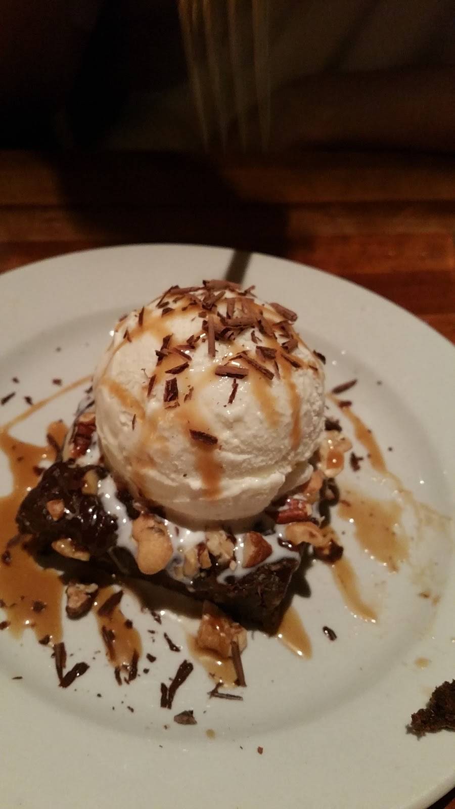 Woodmont Grill | restaurant | 7715 Woodmont Ave, Bethesda, MD 20814, USA | 3016569755 OR +1 301-656-9755