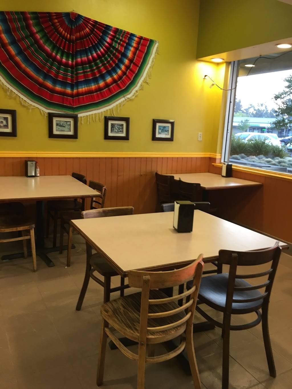 Taqueria El Tapatio | restaurant | 6364 Commerce Blvd, Rohnert Park, CA 94928, USA | 7075862826 OR +1 707-586-2826