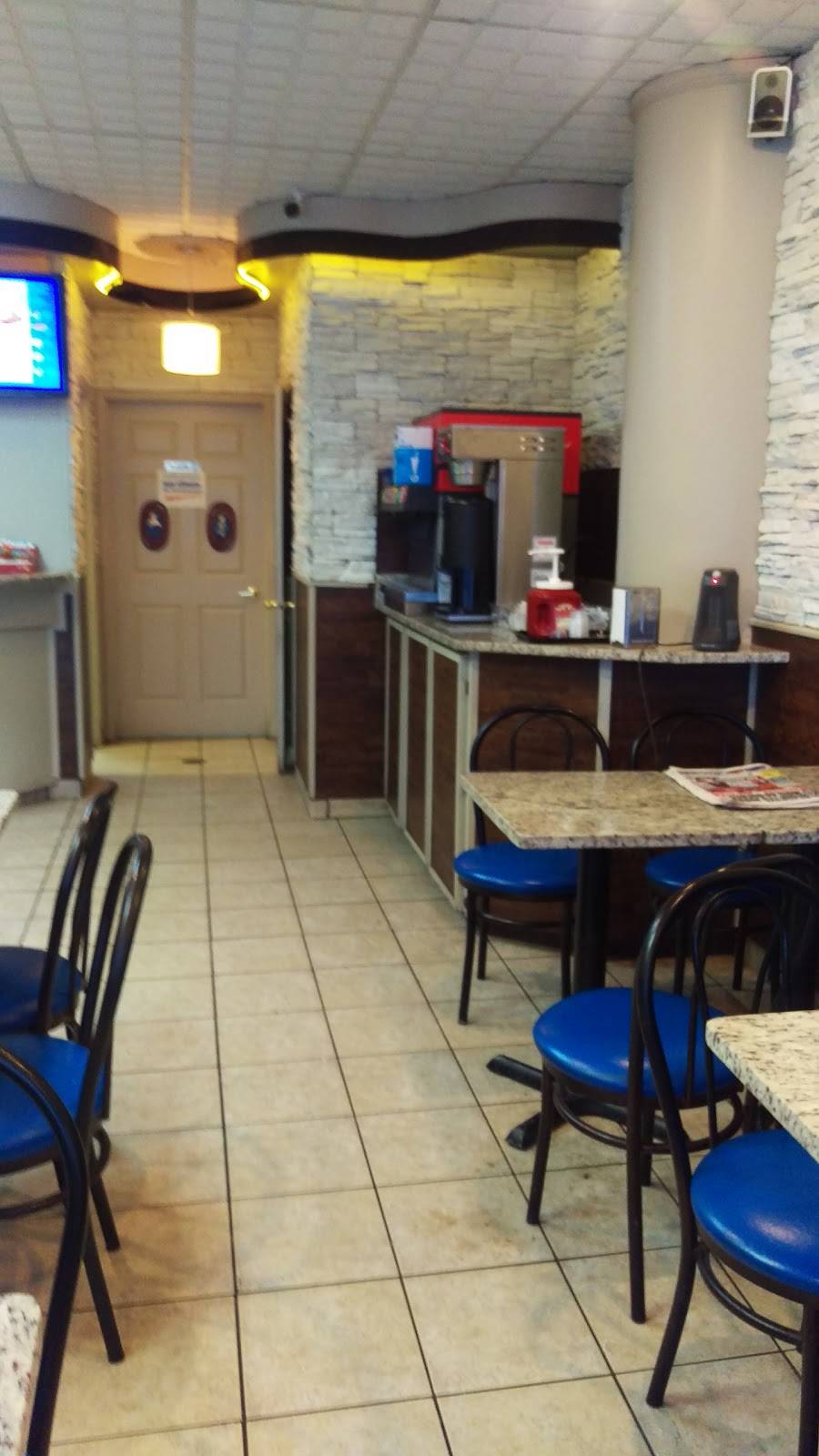 Rôtisserie Fusée | restaurant | 2900 Chemin des Quatre-Bourgeois #107, Québec, QC G1V 1Y4, Canada | 4186581999 OR +1 418-658-1999