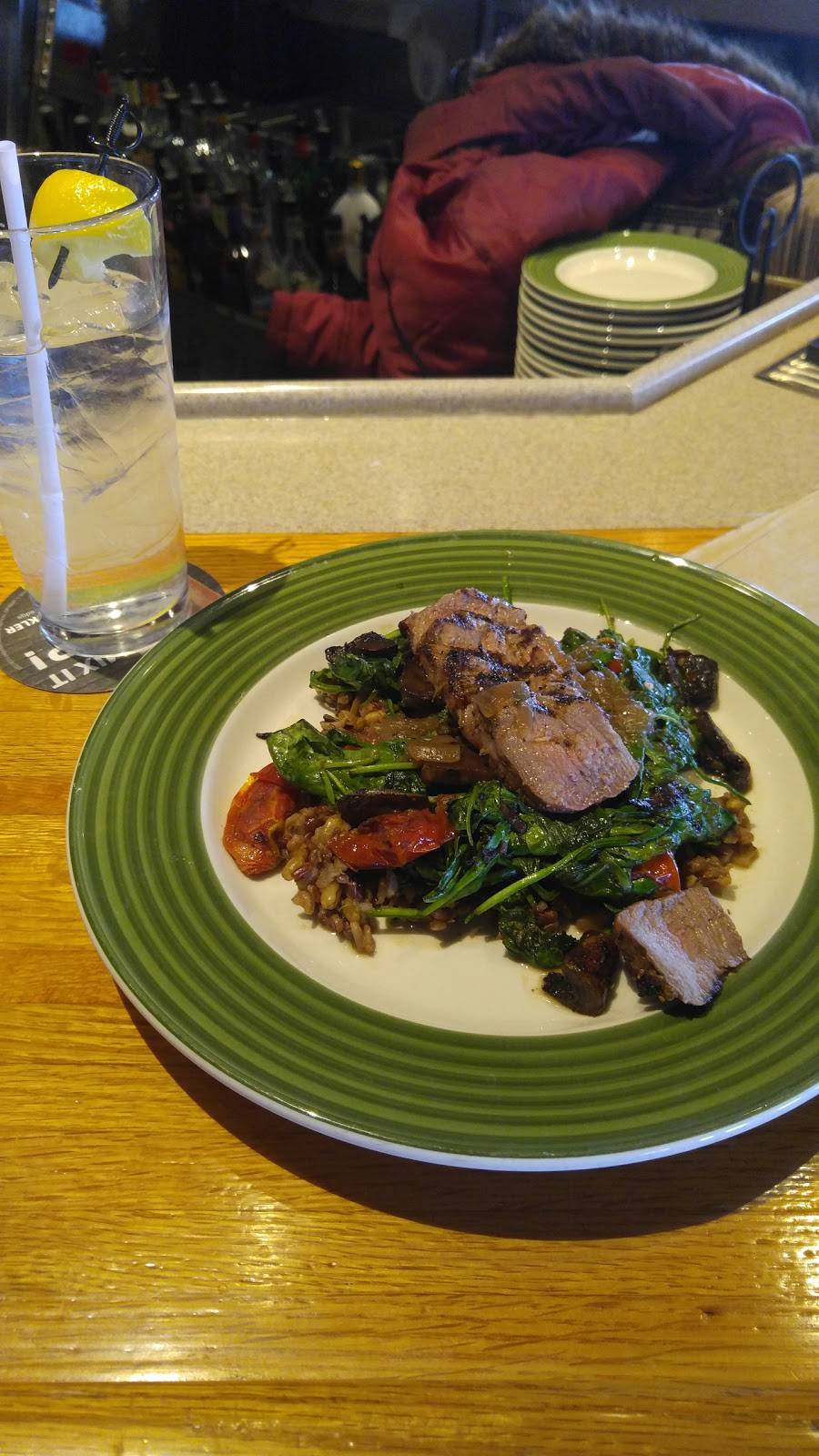 Applebees Grill + Bar | restaurant | 52 Brick Plaza, Brick, NJ 08723, USA | 7322629876 OR +1 732-262-9876