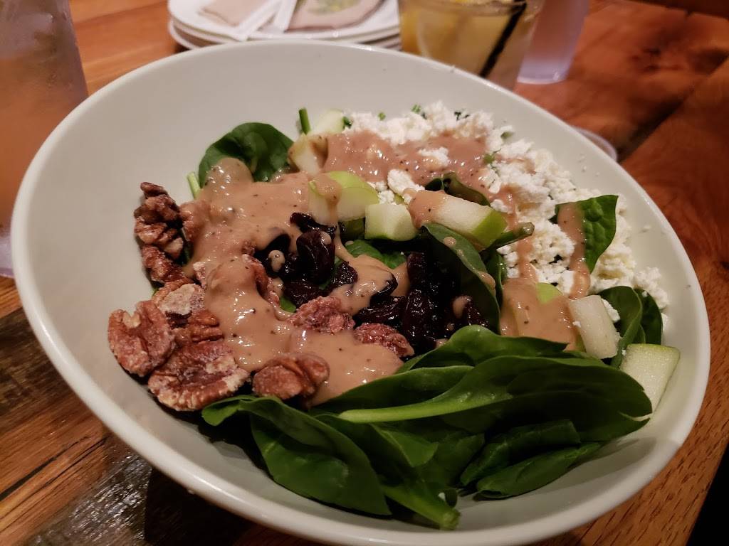 Mellow Mushroom | meal takeaway | 19 Magnolia Rd, Charleston, SC 29407, USA | 8437474992 OR +1 843-747-4992